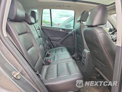 Zdjęcie 10 z 12 samochodu: 2017 VOLKSWAGEN TIGUAN SPORT VIN:WVGTV7AX9HK031021 - miniatura