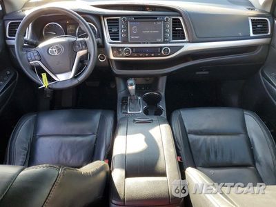 Zdjęcie 8 z 13 samochodu: 2016 TOYOTA HIGHLANDER XLE VIN:5TDJKRFH9GS296501 - miniatura