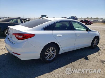 Trzecie zdjęcie samochodu z tyłu: 2016 HYUNDAI SONATA SE VIN:5NPE24AF4GH286345 - miniatura
