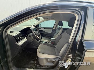 Piąte zdjęcie samochodu w środku: 2022 VOLKSWAGEN TAOS S VIN:3VVDX7B21NM022258 - miniatura