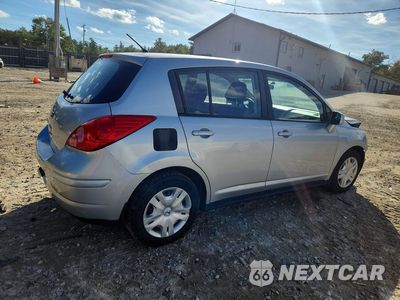 Trzecie zdjęcie samochodu z tyłu: 2011 NISSAN VERSA 1.8 S VIN:3N1BC1CP5BL507774 - miniatura