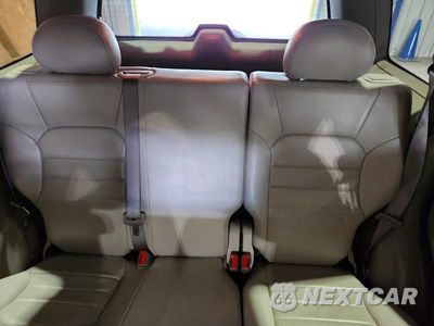 Zdjęcie 10 z 13 samochodu: 2004 JEEP LIBERTY LIMITED VIN:1J8GL58K34W195564 - miniatura
