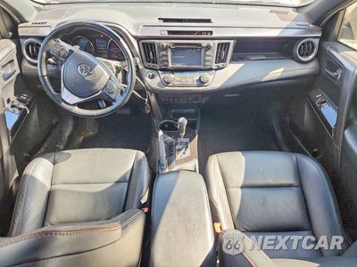 Zdjęcie 8 z 14 samochodu: 2018 TOYOTA RAV4 SE VIN:JTMJFREV7JJ743505 - miniatura