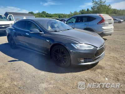 Czwarte zdjęcie samochodu z boku: 2016 TESLA MODEL S VIN:5YJSA1E20GF124593 - miniatura