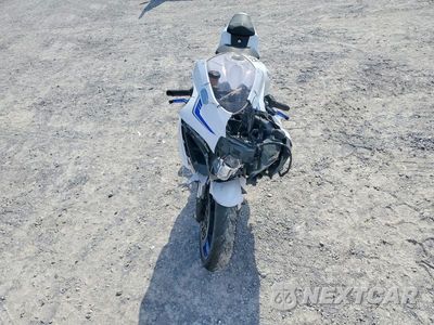 Piąte zdjęcie samochodu w środku: 2018 SUZUKI GSX-R1000 VIN:JS1DM11B9J2100223 - miniatura