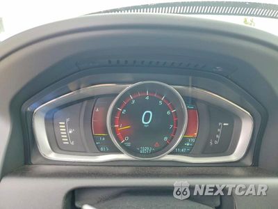 Zdjęcie 9 z 13 samochodu: 2014 VOLVO XC60 3.2 VIN:YV4940DZ3E2544764 - miniatura