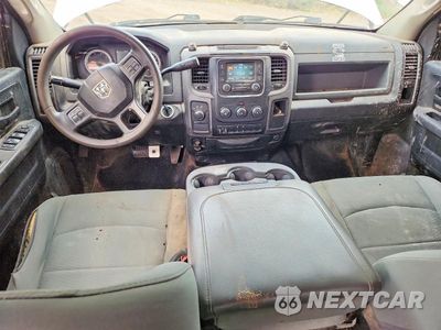 Zdjęcie 8 z 12 samochodu: 2018 RAM 2500 ST VIN:3C6UR5CJ0JG416661 - miniatura