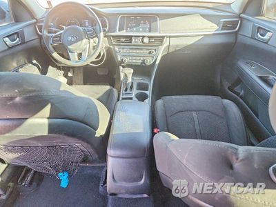 Zdjęcie 8 z 13 samochodu: 2019 KIA OPTIMA LX VIN:5XXGT4L3XKG279204 - miniatura