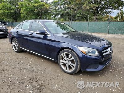Czwarte zdjęcie samochodu z boku: 2016 MERCEDES-BENZ C 300 VIN:55SWF4JB1GU155070 - miniatura