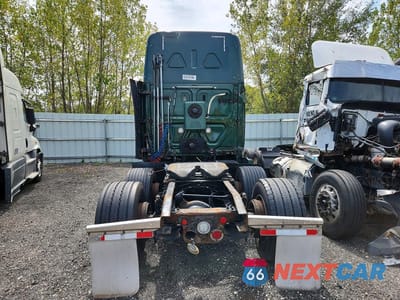 Zdjęcie 6 z 11 samochodu: 2018 FREIGHTLINER CASCADIA 126 VIN:3AKJHHDR7JSHU5624 - miniatura