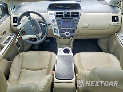Zdjęcie 8 z 12 samochodu: 2014 TOYOTA PRIUS V FIVE VIN:JTDZN3EU1E3354041 - miniatura