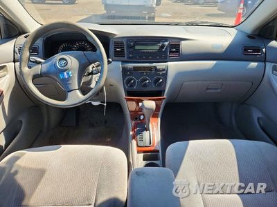 Zdjęcie 8 z 12 samochodu: 2005 TOYOTA CORROLA VIN:2T1BR32E05C388479 - miniatura