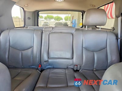 Zdjęcie 10 z 13 samochodu: 2005 GMC YUKON VIN:1GKEK13T35J131151 - miniatura
