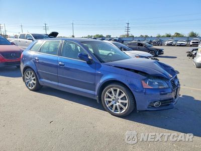 Czwarte zdjęcie samochodu z boku: 2012 AUDI A3 PREMIUM PLUS VIN:WAUKEAFM0CA111945 - miniatura