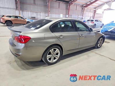 Trzecie zdjęcie samochodu z tyłu: 2016 BMW 328 I SULEV VIN:WBA8E9G55GNT83793 - miniatura