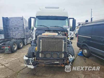 Piąte zdjęcie samochodu w środku: 2014 VOLVO VNL SEMI TRUCK VIN:4V4NC9EH5EN170384 - miniatura