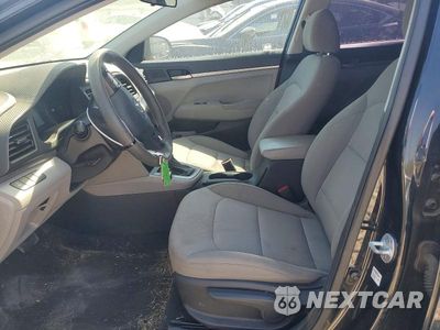 Zdjęcie 7 z 12 samochodu: 2019 HYUNDAI ELANTRA SE VIN:5NPD74LF8KH479648 - miniatura