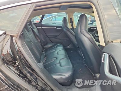 Zdjęcie 10 z 12 samochodu: 2013 TESLA MODEL S VIN:5YJSA1CP5DFP22592 - miniatura