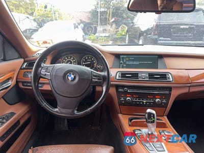 Zdjęcie 9 z 11 samochodu: 2011 BMW 750LI XDRI VIN:WBAKC8C58BC432422 - miniatura