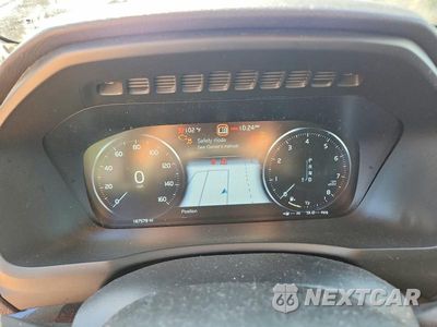 Zdjęcie 9 z 13 samochodu: 2016 VOLVO XC90 T6 VIN:YV4A22PK3G1015935 - miniatura