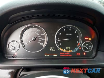Zdjęcie 9 z 12 samochodu: 2011 BMW 5 SERIES XI VIN:WBAFU9C54BC785857 - miniatura