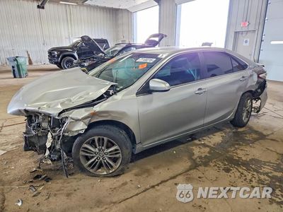 2015 TOYOTA CAMRY SE 4T1BF1FK0FU111151 - główne zdjęcie licytacji z USA - miniatura