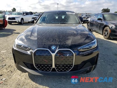 Piąte zdjęcie samochodu w środku: 2023 BMW I4 EDRIVE 35 VIN:WBY43AW08PFP83192 - miniatura