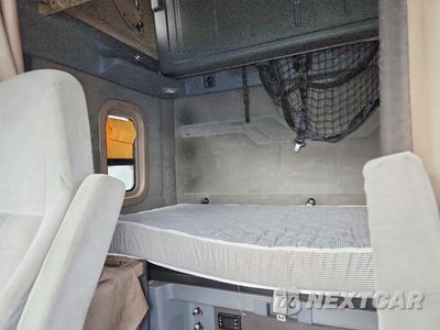 Zdjęcie 10 z 13 samochodu: 2017 FREIGHTLINER CASCADIA 125 SEMI TRUCK VIN:1FUGGLDR4HLHE5923 - miniatura