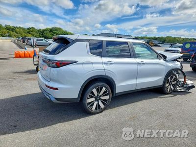 Trzecie zdjęcie samochodu z tyłu: 2025 MITSUBISHI OUTLANDER SE VIN:JA4J4VA80SZ042543 - miniatura