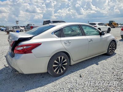 Trzecie zdjęcie samochodu z tyłu: 2018 NISSAN ALTIMA 2.5 SV VIN:1N4AL3AP3JC185241 - miniatura