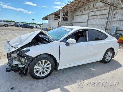 2026 TOYOTA CAMRY LE 4T1DAACK8TU686444 - główne zdjęcie licytacji z USA - miniatura