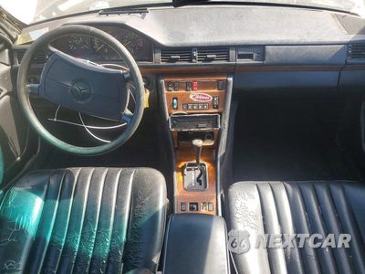 Zdjęcie 8 z 12 samochodu: 1991 MERCEDES-BENZ 300 E 2.6 VIN:WDBEA26D4MB298375 - miniatura