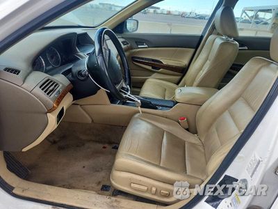 Zdjęcie 7 z 12 samochodu: 2002 HOND CIVIC VIN:1HGCP2F80AA037094 - miniatura