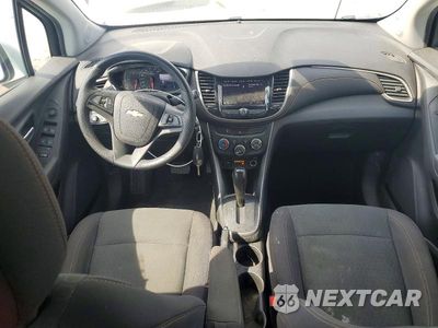 Zdjęcie 8 z 13 samochodu: 2020 CHEVROLET TRAX LS VIN:3GNCJKSB7LL213160 - miniatura