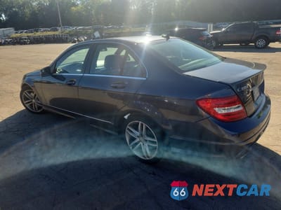 Drugie zdjęcie samochodu z przodu: 2014 MERCEDES-BENZ C 300 4MATIC VIN:WDDGF8AB4EA939056 - miniatura