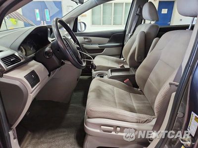 Zdjęcie 7 z 13 samochodu: 2014 HONDA ODYSSEY LX VIN:5FNRL5H29EB024677 - miniatura