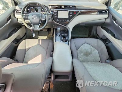 Zdjęcie 8 z 12 samochodu: 2019 TOYOTA CAMRY LE VIN:4T1B11HK5KU807980 - miniatura