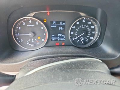 Zdjęcie 9 z 12 samochodu: 2017 HYUNDAI ELANTRA SE VIN:KMHD84LF7HU074159 - miniatura