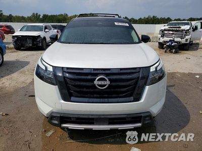 Piąte zdjęcie samochodu w środku: 2025 NISSAN PATHFINDER PLATINUM VIN:5N1DR3DK2SC245545 - miniatura
