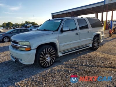 2004 CHEVROLET SUBURBAN C1500 3GNEC16Z04G294453 - główne zdjęcie licytacji z USA - miniatura