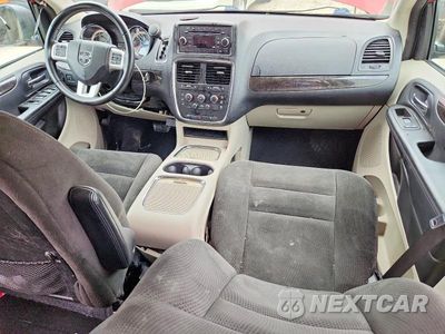 Zdjęcie 8 z 13 samochodu: 2016 DODGE GRAND CARAVAN SXT VIN:2C4RDGCGXGR324618 - miniatura