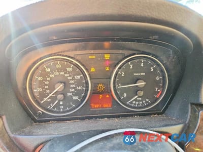 Zdjęcie 9 z 12 samochodu: 2009 BMW 328 XI VIN:WBAPK73599A454504 - miniatura