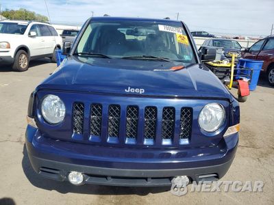 Piąte zdjęcie samochodu w środku: 2015 JEEP PATRIOT LATITUDE VIN:1C4NJPFAXFD401035 - miniatura