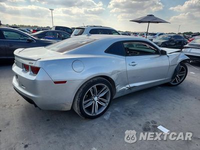 Trzecie zdjęcie samochodu z tyłu: 2013 CHEVROLET CAMARO LT VIN:2G1FC1E32D9185005 - miniatura