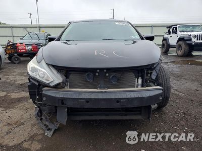 Piąte zdjęcie samochodu w środku: 2018 NISSAN ALTIMA 2.5 S VIN:1N4AL3AP0JC262003 - miniatura