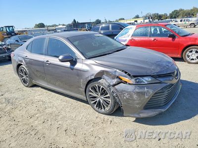 Czwarte zdjęcie samochodu z boku: 2020 TOYOTA CAMRY LE VIN:4T1C31AK4LU013840 - miniatura