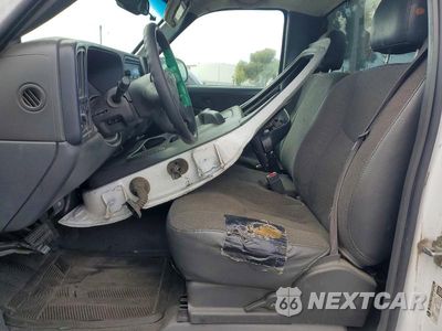 Zdjęcie 7 z 12 samochodu: 2004 CHEVROLET SILVERADO C1500 VIN:1GCEC14VX4Z319898 - miniatura
