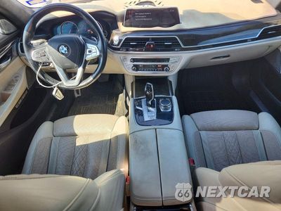 Zdjęcie 8 z 12 samochodu: 2016 BMW 750 XI VIN:WBA7F2C56GG418982 - miniatura