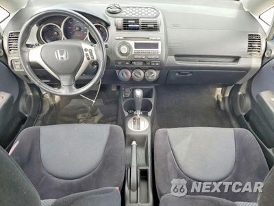Zdjęcie 8 z 12 samochodu: 2007 HONDA FIT S VIN:JHMGD38647S043573 - miniatura
