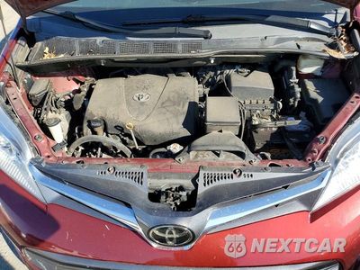Zdjęcie 12 z 13 samochodu: 2018 TOYOTA SIENNA XLE 8-PASSENGER VIN:5TDYZ3DC9JS909206 - miniatura